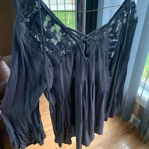 Long sleeve flowy top barely worn,